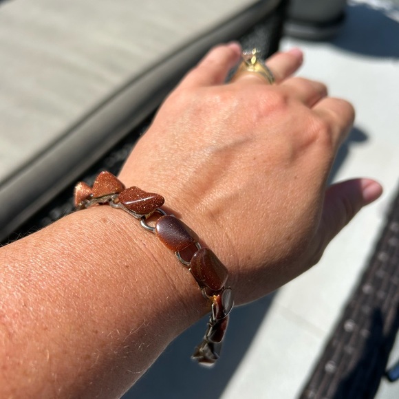 4/$100 GOLDSTONE RED Stone Bracelet 7 inches 🍷 - Picture 4 of 9